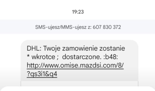 Fałszywy SMS o paczce