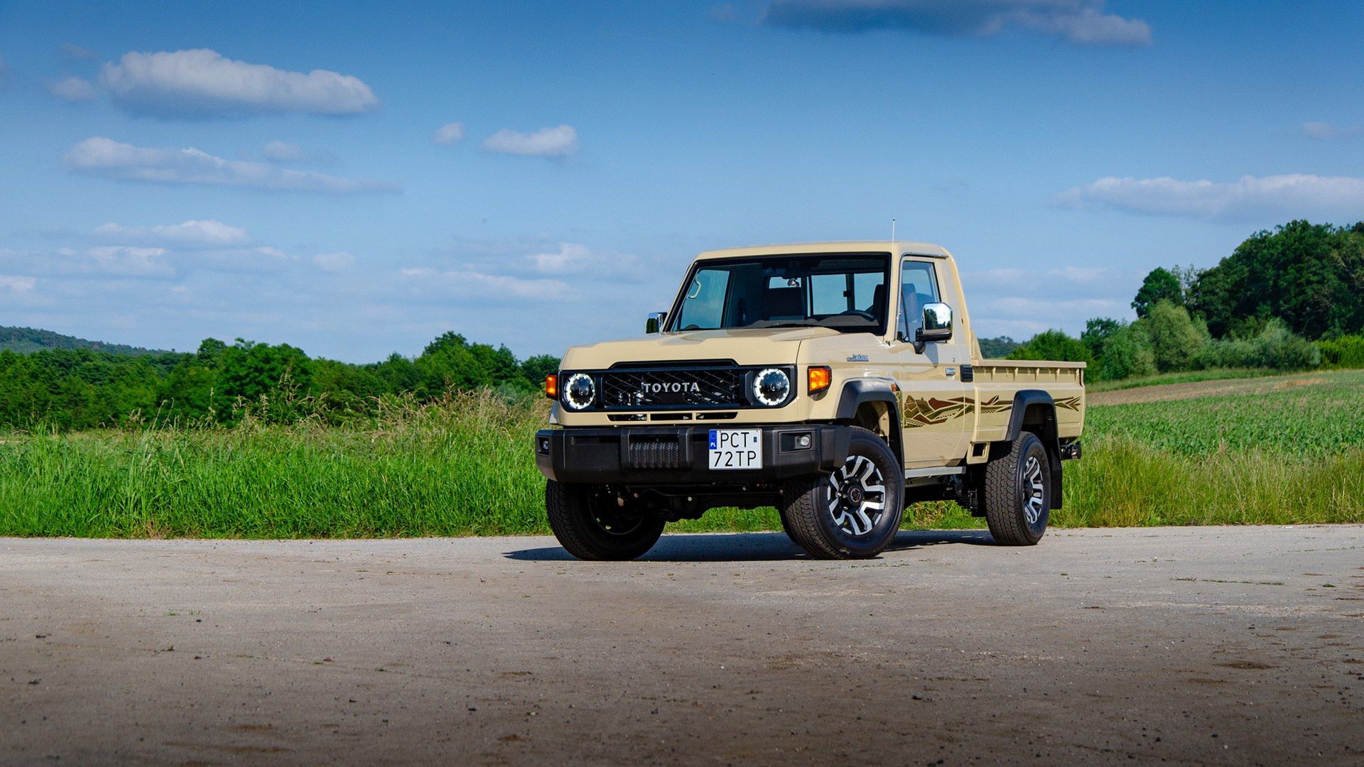 Toyota Land Cruiser 70
