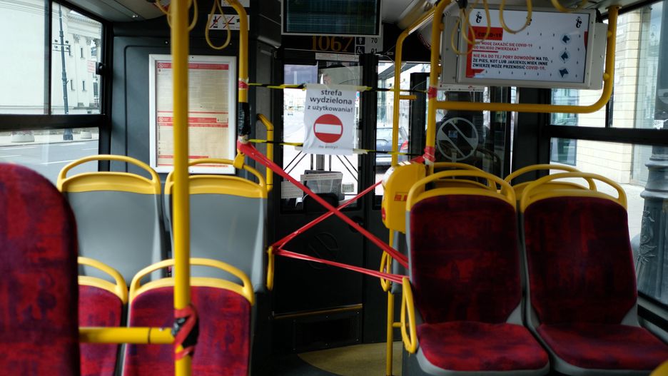 Warszawa. Pasażerka autobusu została zabrana do szpitala