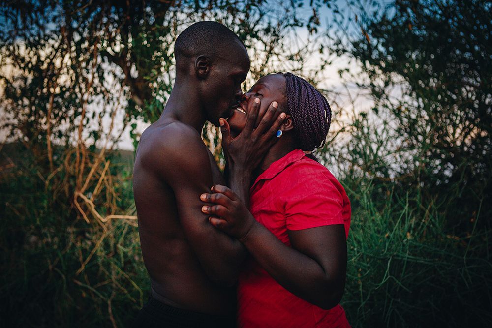 Bruno Roseti odwiedził i sfotografował fascynujące życie plemienia Luo 16