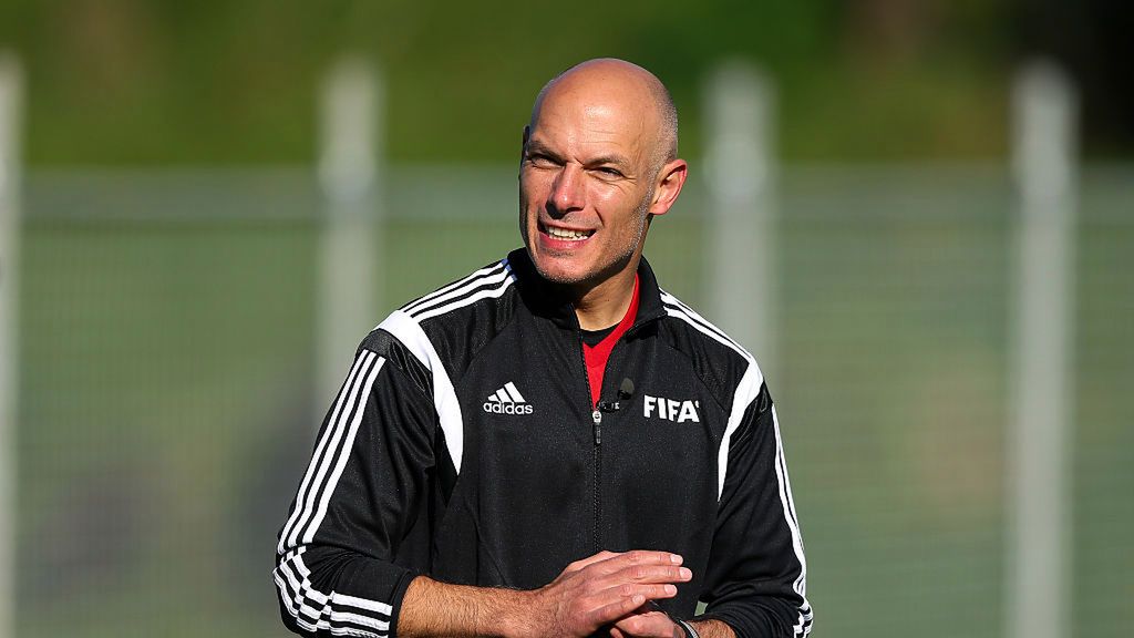 Zdjęcie okładkowe artykułu: Getty Images / Alex Livesey - FIFA / Na zdjęciu: Howard Webb