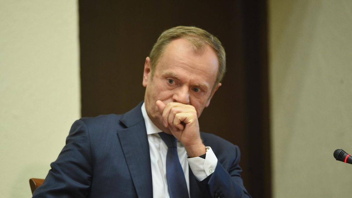 Były premier Donald Tusk przed komisją ds. Amber Gold.