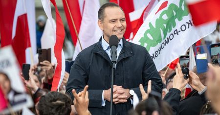 Nawrocki poręczył za neonazistę? Polityk PiS: to nie jest przestępstwo