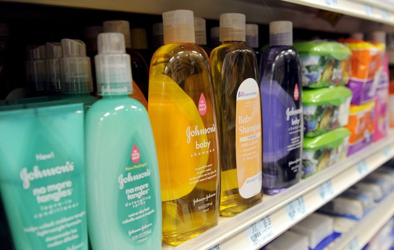 Johnson & Johnson kupi producenta szamponów za 3,3 miliarda dolarów