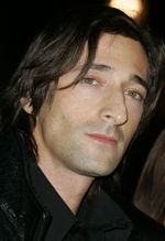 Adrien Brody jak Arnold Schwarzenegger