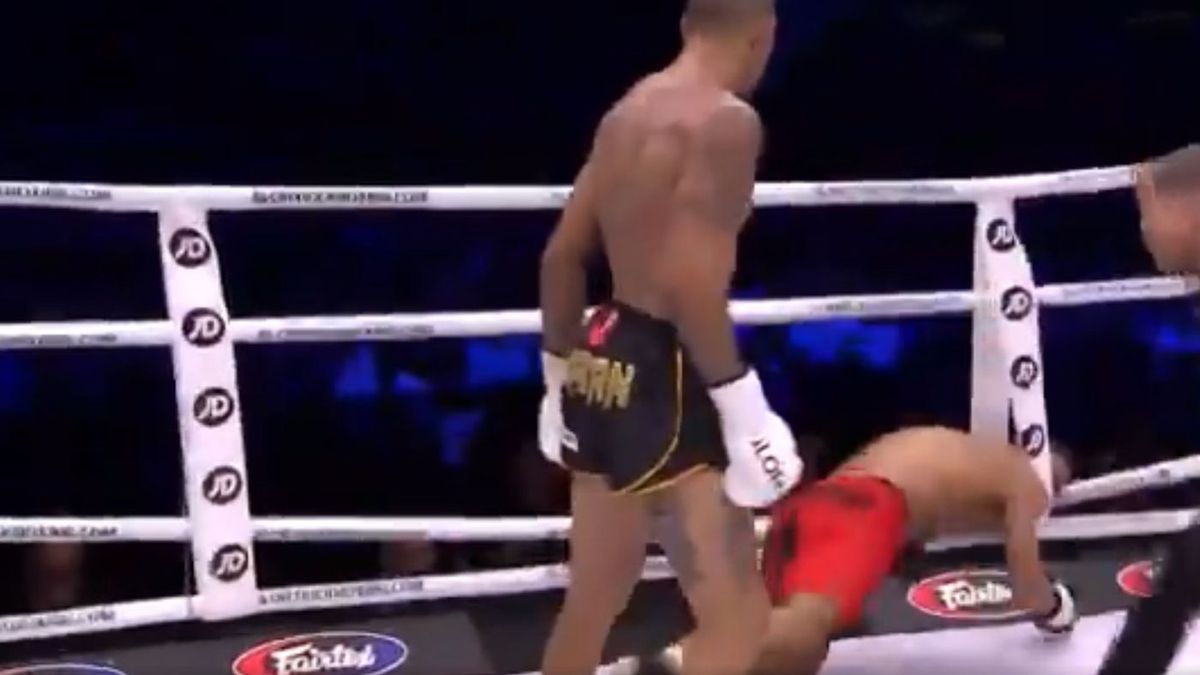 Twitter / Alex Pereira nookautuje Ertugrula Bayraka