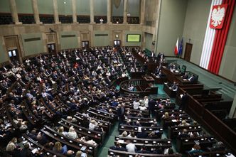 26 mld zł deficytu budżetowego. Komisja finansów przyjęła sprawozdanie z jego wykonania