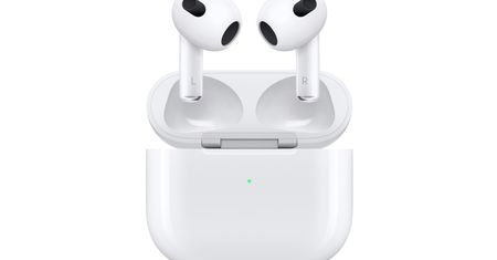 Masz starego iPhone'a? Nie kupuj słuchawek AirPods 3