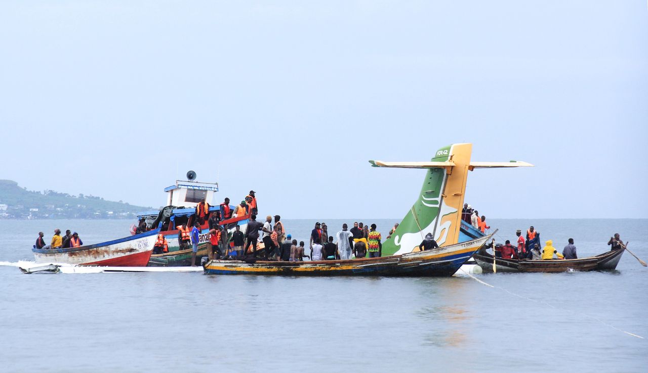 Samolot runął do Jeziora Wiktorii. Zginęło co najmniej 19 osób
