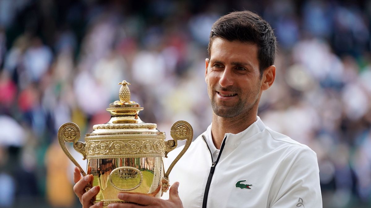 Zdjęcie okładkowe artykułu: PAP/EPA / NIC BOTHMA / Na zdjęciu: Novak Djoković, mistrz Wimbledonu 2019