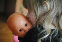 Interaktywna lalka – bawi i uczy