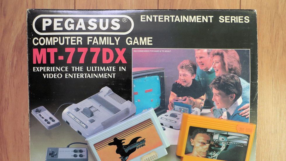 Wygrzebany z szafy Pegasus. Oczywiście w komplecie jest też pistolet. Pady już nie stykają.