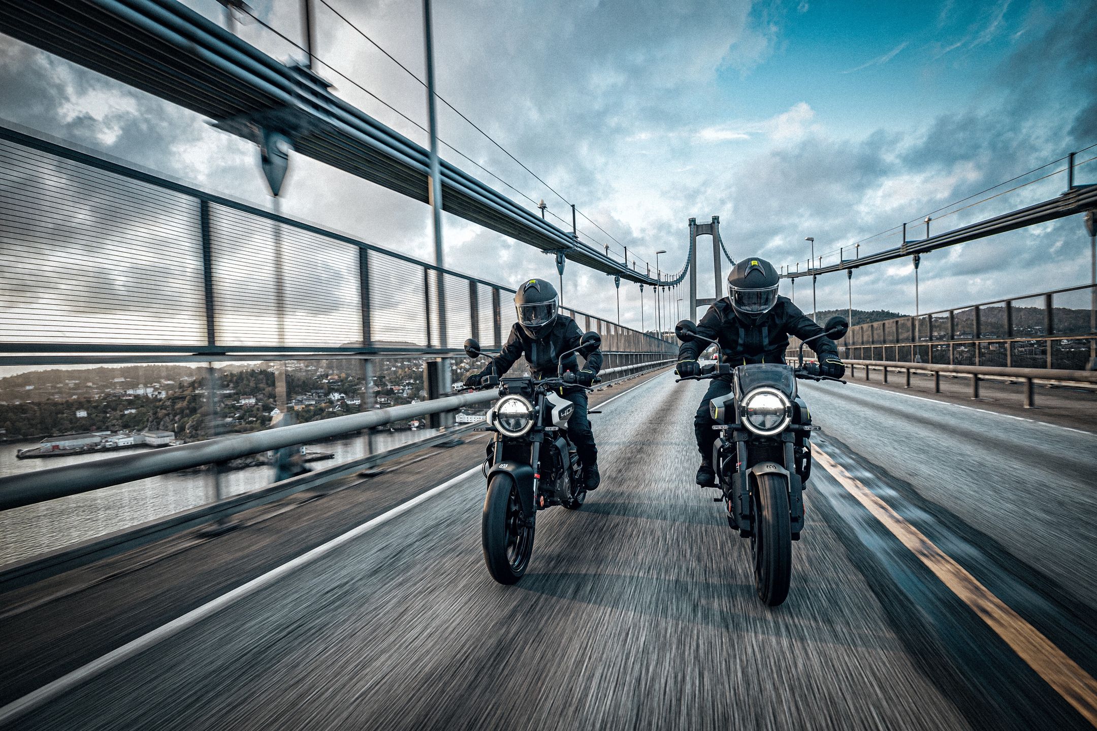 Husqvarna Vitpilen 401 i Svartpilen 401