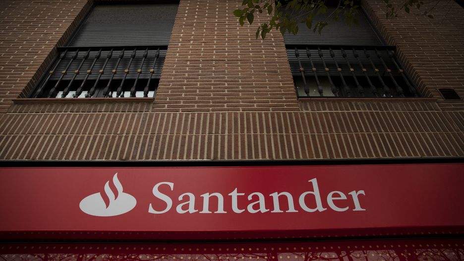 MADRID, SPAIN - JANUARY 29: A Banco Santander's logo is seen at a bank's branch before a news conference to announce the 2019 results on January 29, 2020 in Boadilla del Monte, in Madrid, Spain. Banco Santander's net profit was 6.5 billion euros in 2019, an 17% decrease on the previous year. (Photo by Pablo Blazquez Dominguez/Getty Images)