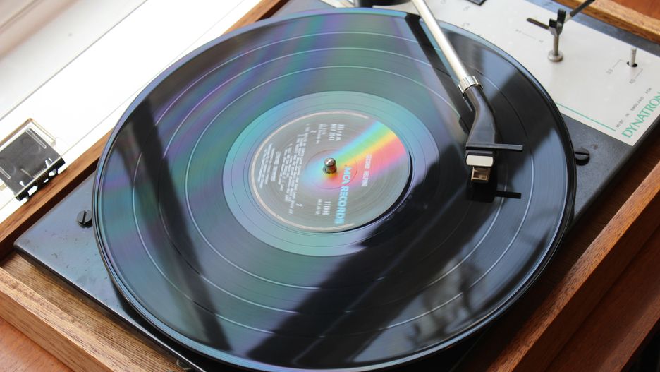 Fani głębokiego brzmienia vinyli mogą liczyć na cenową gratkę