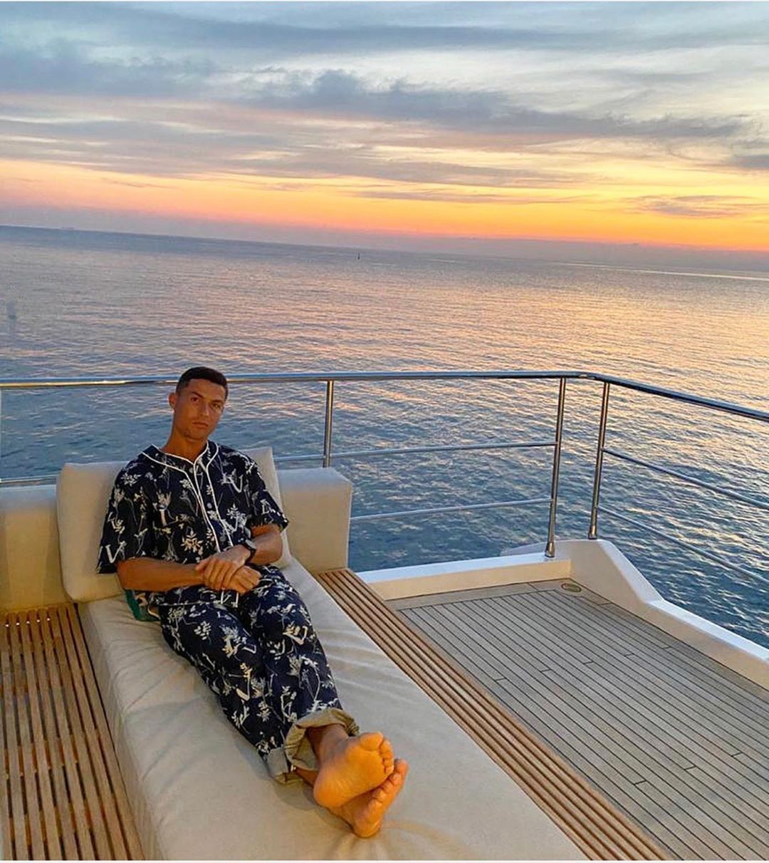 Cristiano Ronaldo w luksusowej piżamie