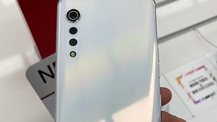 LG Velvet przyłapany na zdjęciach i wideo. Wycieka też reszta specyfikacji 1