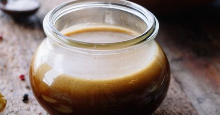 Do sałatki robię nietypowy dressing. Goście się dziwią, a później proszą o więcej