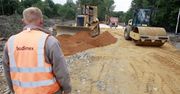 Dolny Śląsk odbuduje drogi po powodzi. 72 miliony euro z Unii trafi na remonty infrastruktury. Gdzie pojawią się drogowcy?