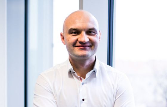 Najważniejsze wydarzenia 2021 roku oraz trendy i wyzwania 2022 roku wskazuje Jarosław Serednicki z Żabka Polska