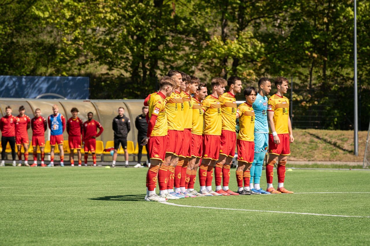 Bez niespodzianek w meczach ćwierćfinałowych Wojewódzkiego Pucharu Polski. Jagiellonia II rozbiła Wissę Szczuczyn 10:1
