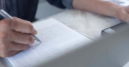 Dni wolne 2023 – KALENDARZ. Kiedy wziąć urlop? Dni wolne od pracy, święta i długie weekendy