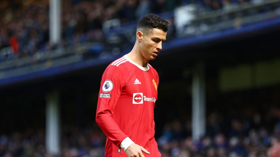 Everton v Manchester United - Premier LeagueLIVERPOOL, ENGLAND - APRIL 09: Cristiano Ronaldo of Manchester United reacts during the Premier League match between Everton and Manchester United at Goodison Park on April 09, 2022 in Liverpool, England. (Photo by Clive Brunskill/Getty Images)Clive Brunskill