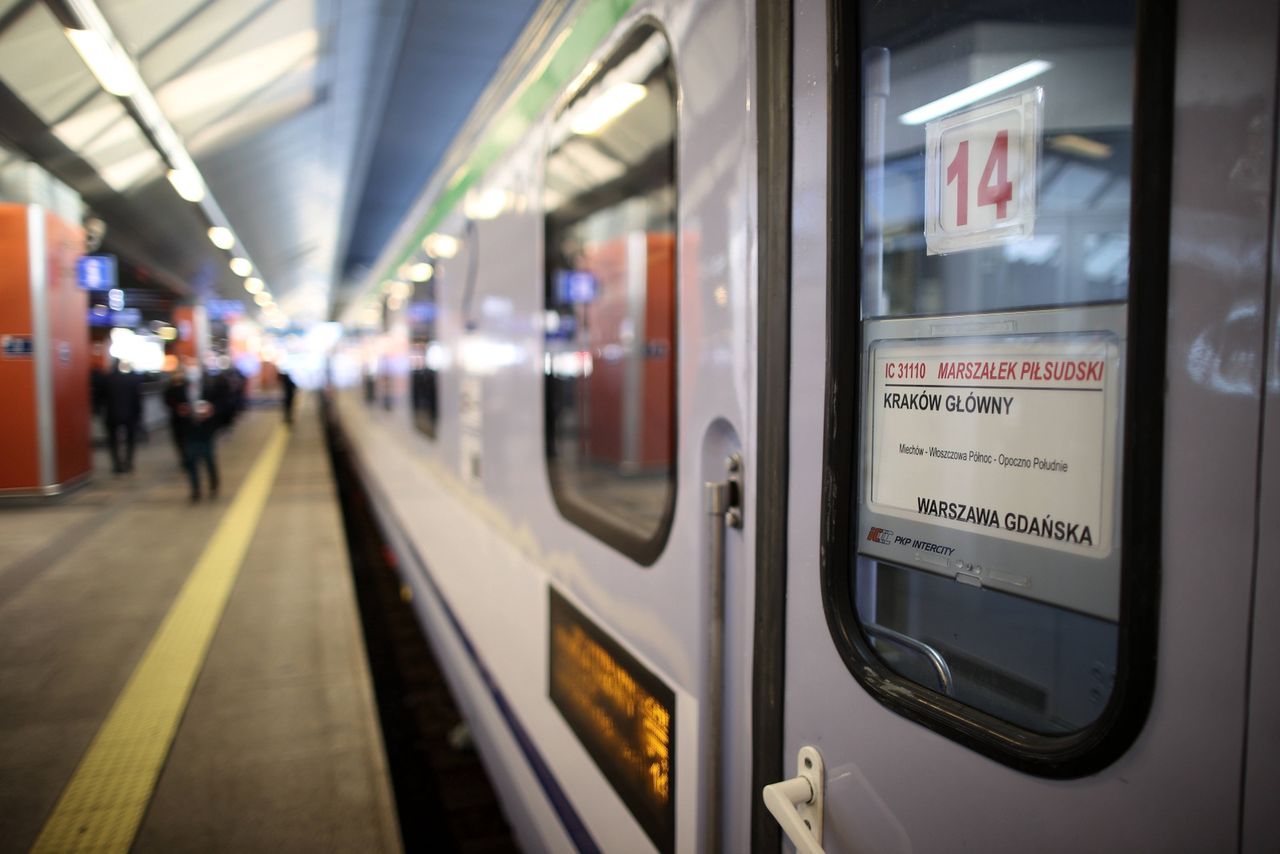 "Marszałek Piłsudski" wyjechał na tory. To nowa nazwa pociągu PKP Intercity