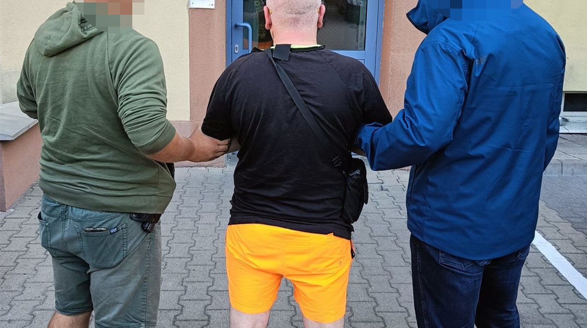 Warszawa: Oszustwo "na pompę ciepła". Mieszkaniec stracił oszczędności