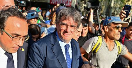 Ucieczka Puigdemonta z Barcelony. "Pomagali mu policjanci"