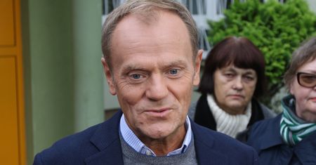 Wzorowe zachowanie Donalda Tuska. Zrobił to, gdy wysiadał z auta