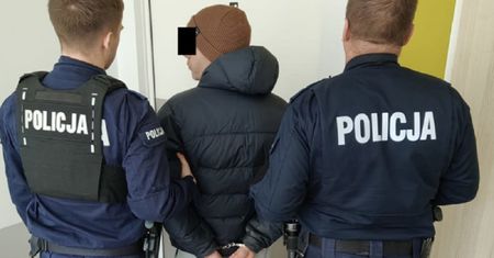 Zwłoki 18-latki w jednym z mieszkań w Warszawie. Zatrzymano jej chłopaka