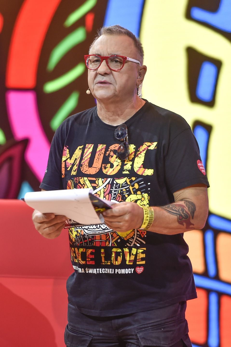Jerzy Owsiak dostał telefon od wojewody przez hasła "J*bać PiS" na Pol'and'Rock Festival. "Nie pan będzie mówił, CO BĘDZIE KRZYCZEĆ PUBLICZNOŚĆ!"