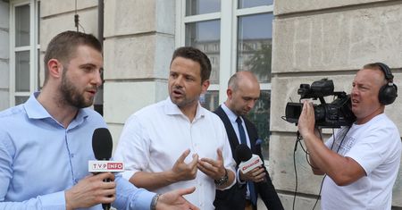 Szłapka zrecenzował pracę znanego reportera TVP Info. Tak widzi jego pracę w Sejmie