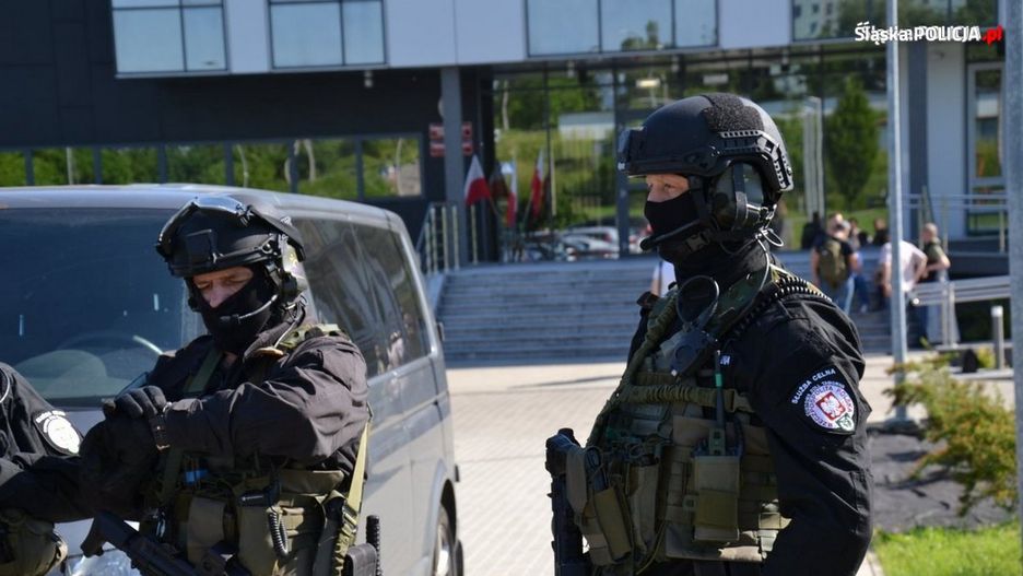 Zarobili 157 mln zł na nielegalnych salonach gier. Policja rozbiła gang