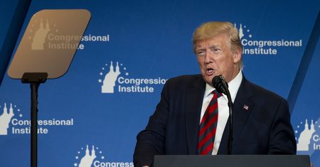 Zdążyć przed Bidenem. Trump sprzedał Arabom śmiercionośną broń