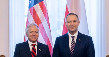 Ambasador USA składa życzenia Polakom. "Ameryka oddaje hołd"