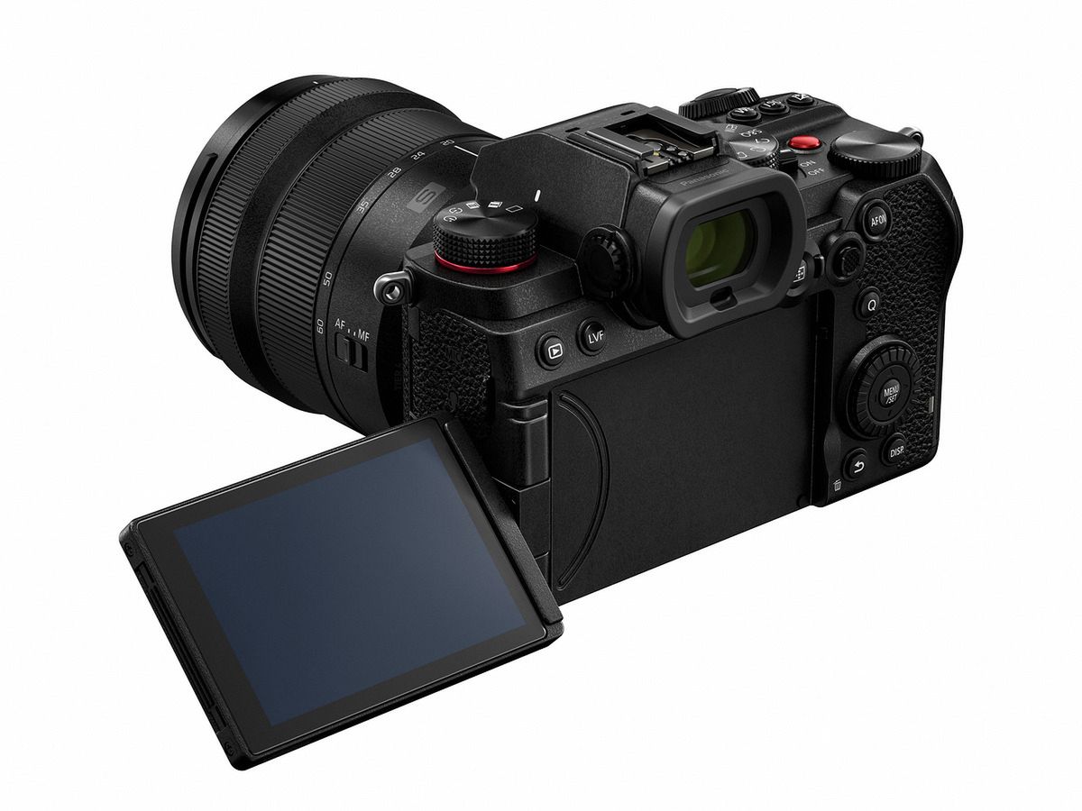Panasonic Lumix S5 – niewielka pełna klatka dla filmowców i fotografów 11