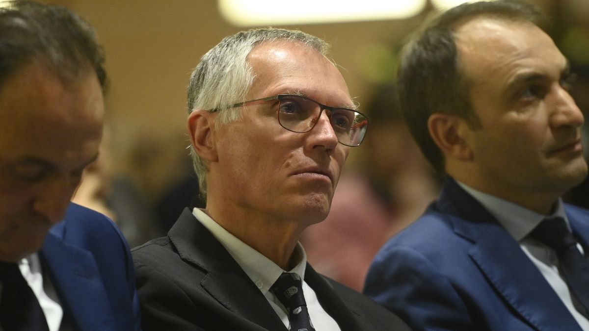 TURIN, ITALY - APRIL 10: Carlos Tavares, CEO of Stellantis attends during the Inauguration of Hybrid and PHEV Vehicles Stellantis Group eDCT Assembly Plant on April 10, 2024 in Turin, Italy. The new Hybrid and PHEV Vehicles Stellantis Group eDCT Assembly plant, the plant that will produce up to 600 electrified transmissions for hybrid cars and on the eve of the 12 April strike proclaimed in Turin by six trade unions, employees and workers. (Photo by Stefano Guidi/Getty Images)