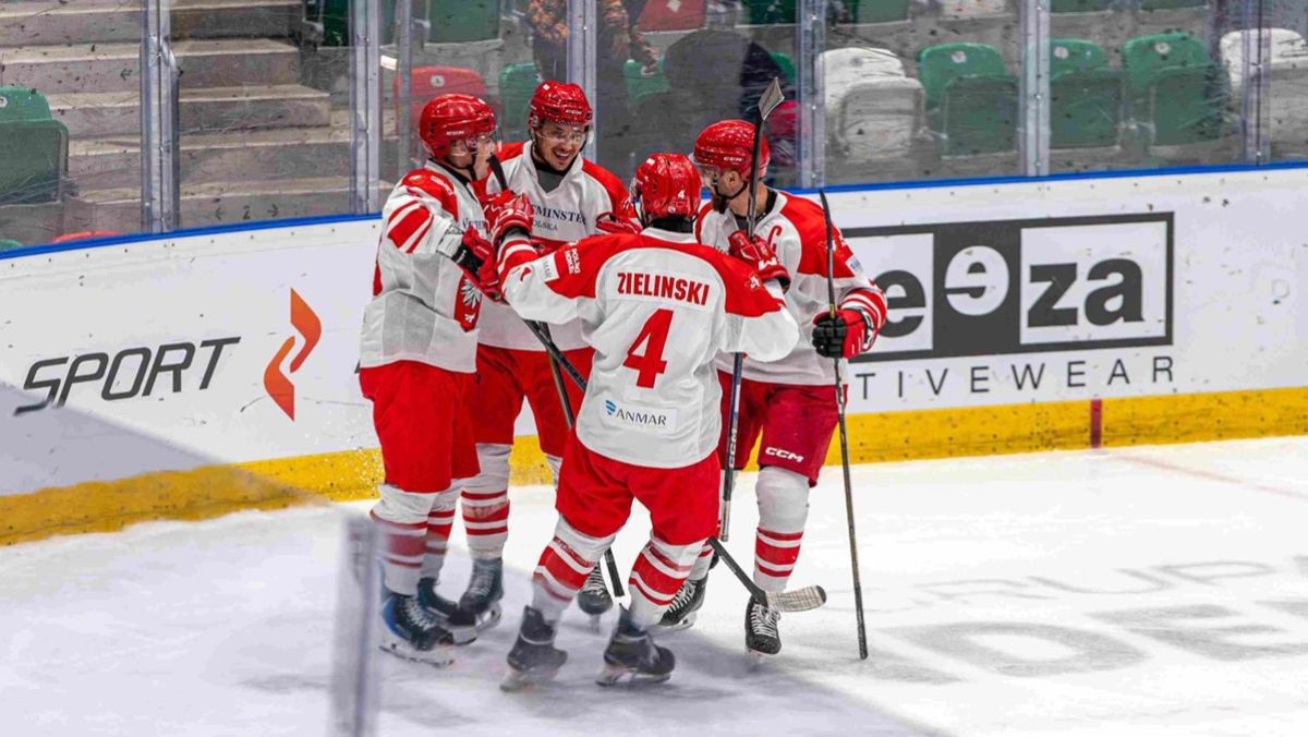 Hokej: Są zmiany. W takim składzie zagra reprezentacja Polski