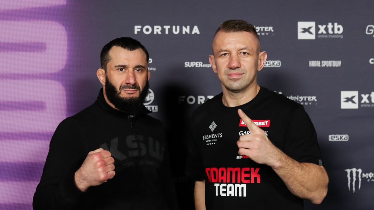 GLIWICE, POLAND - 2024/01/27: Mamed Khalidov (L) and Tomasz Adamek of Poland (R) seen during XTB KSW EPIC Media Training at Arena Gliwice. (Photo by Grzegorz Wajda/SOPA Images/LightRocket via Getty Images)