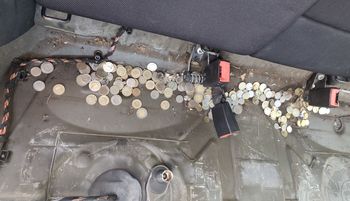 Odkręcił kanapę w BMW. "Chyba się tego nie spodziewał"