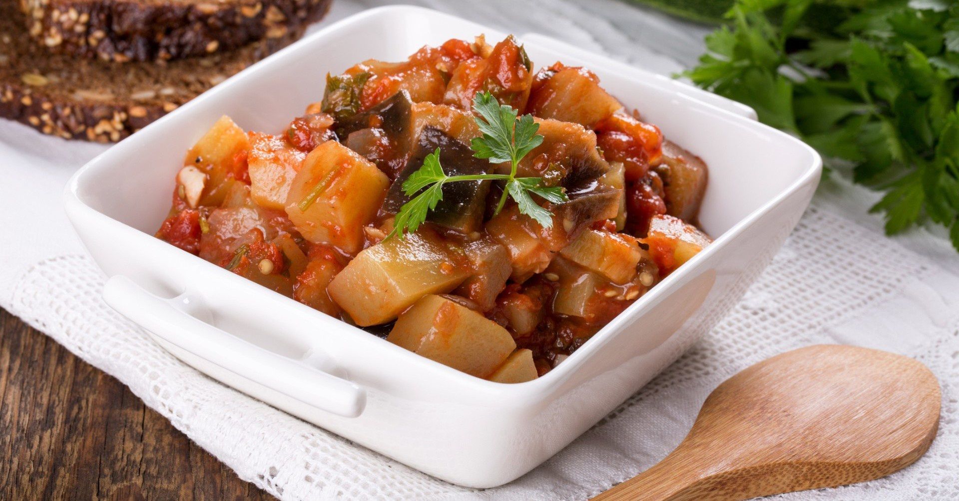Bigos z cukinii z pieczarkami