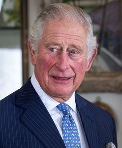 Brytyjskie media o problemach z koronacją króla Karola. Chodzi o jego związek z przeszłości