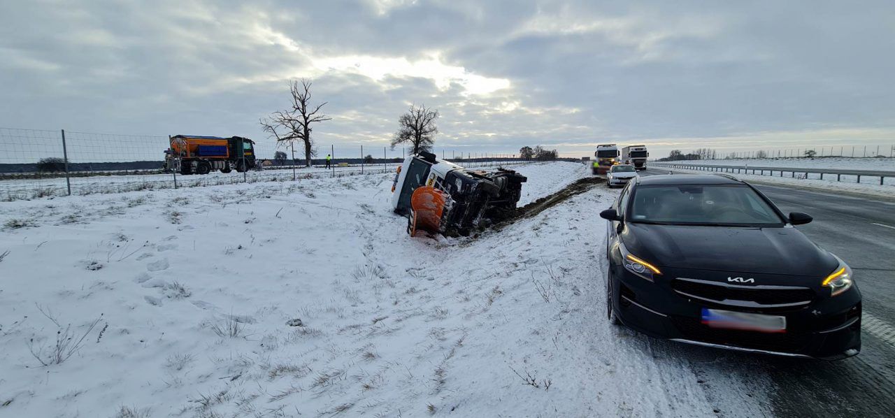 Pług wypadł z drogi