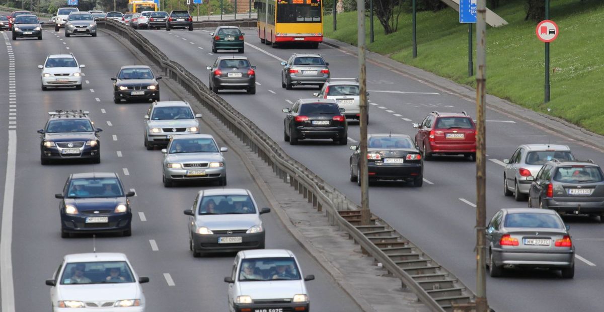 Czym jeżdzą burmistrzowie warszawskich dzielnic?