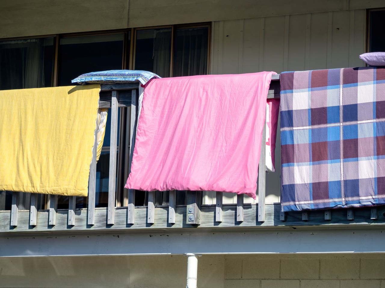 Suszysz pranie na balkonie? Lepiej miej tego świadomość