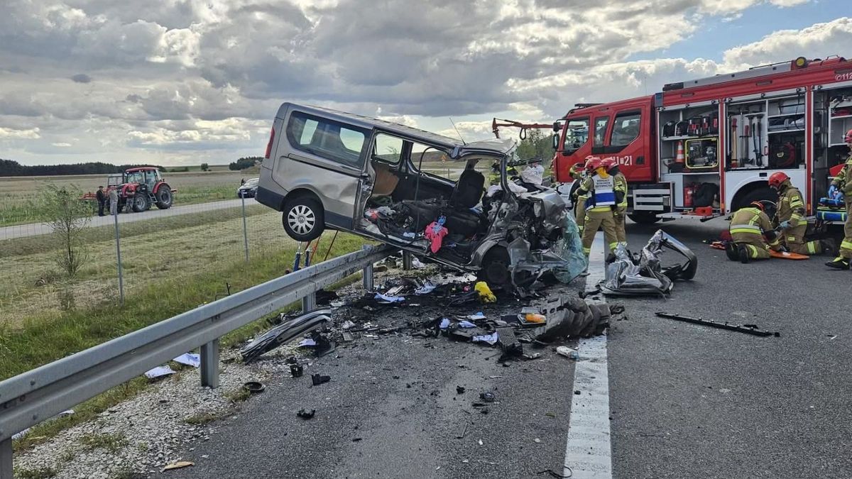 Wypadek na S7. Nie żyją cztery osoby
