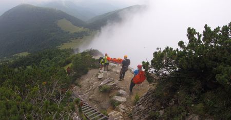 Karpaty. Niebezpieczna wyprawa w góry. Piorun uderzył w małżeństwo