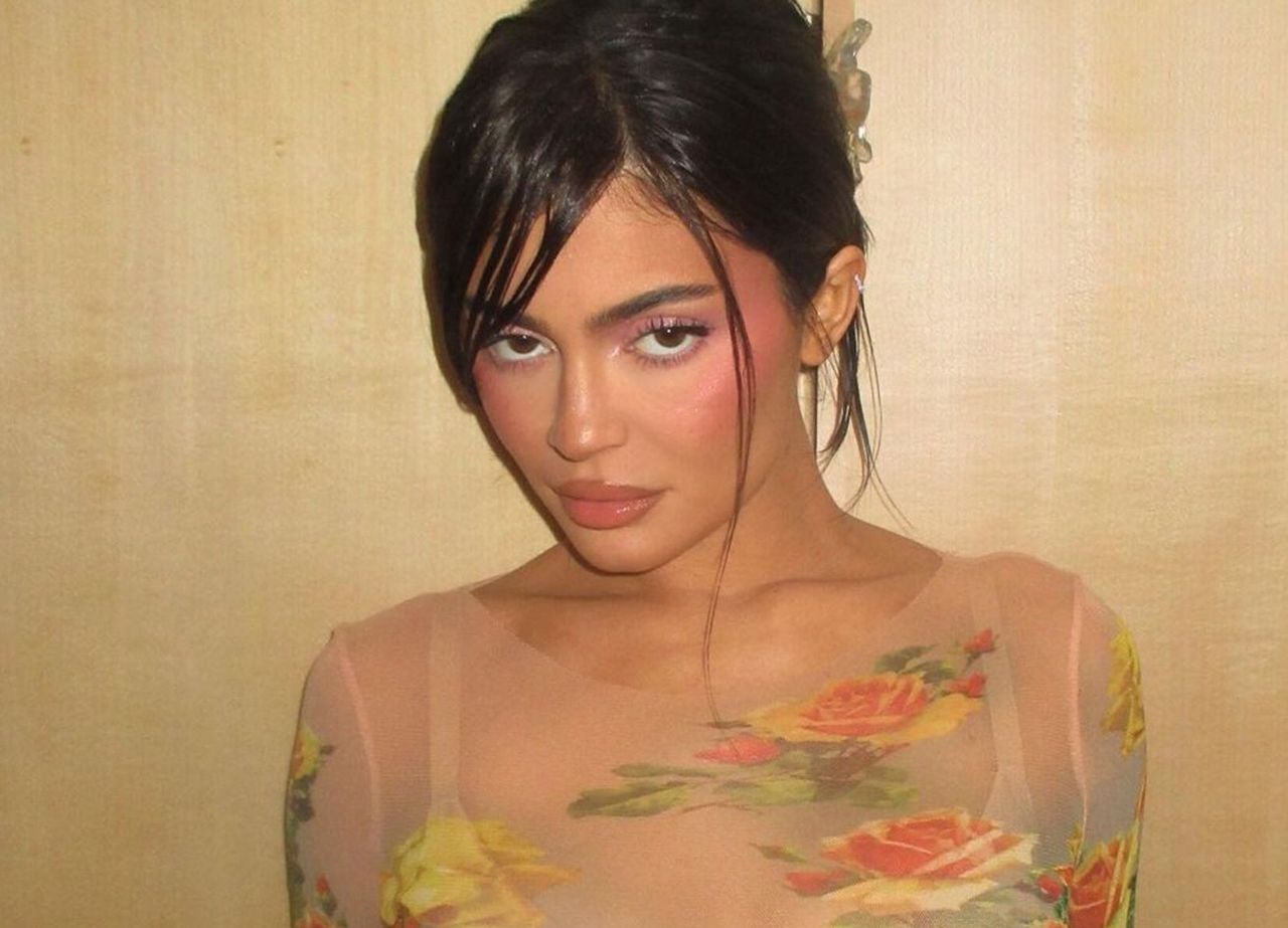 Kylie Jenner w odważnej stylizacji z lateksu